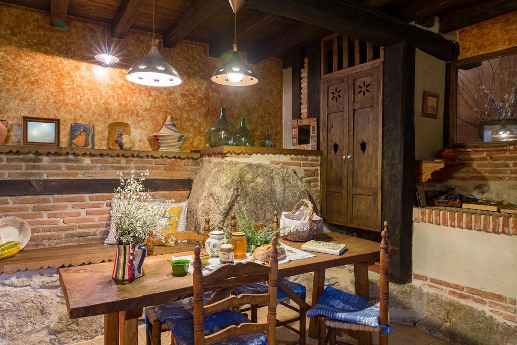 Casa Rural La Casa Del Bosque Наваконсехо Екстер'єр фото